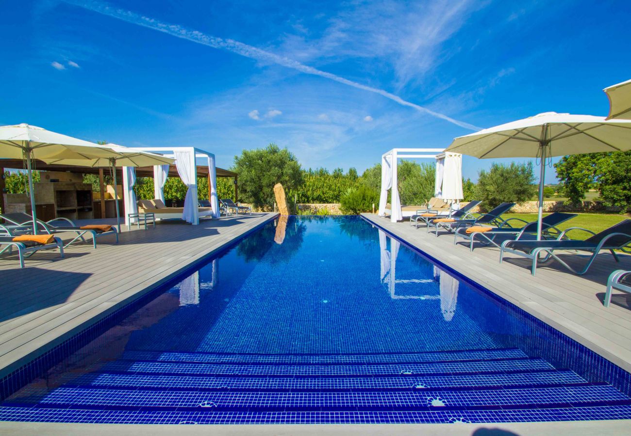 Finca de lujo con piscina grande y vistas. Mallorca